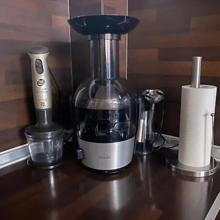 Апартаменты Alex'S Apartment *